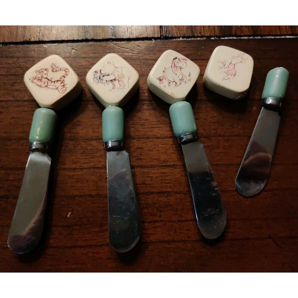 Vintage Set of 4 Spreaders Cheese Butter WINNIE THE POOH Disneyland At Home Read